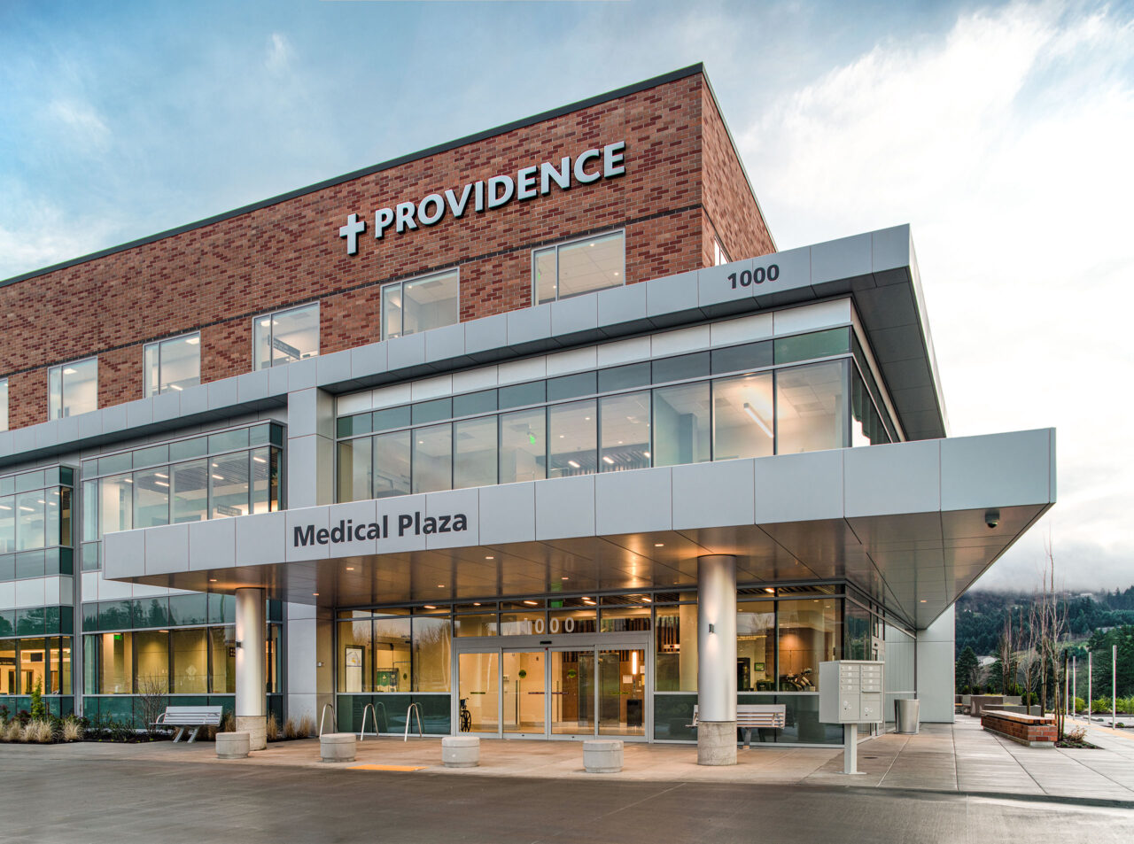 Providence Newberg Medical Plaza W 2 1280x953 